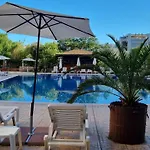 Sea Diamond * ساني بيتش