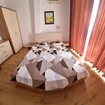 Sea Diamond شقة